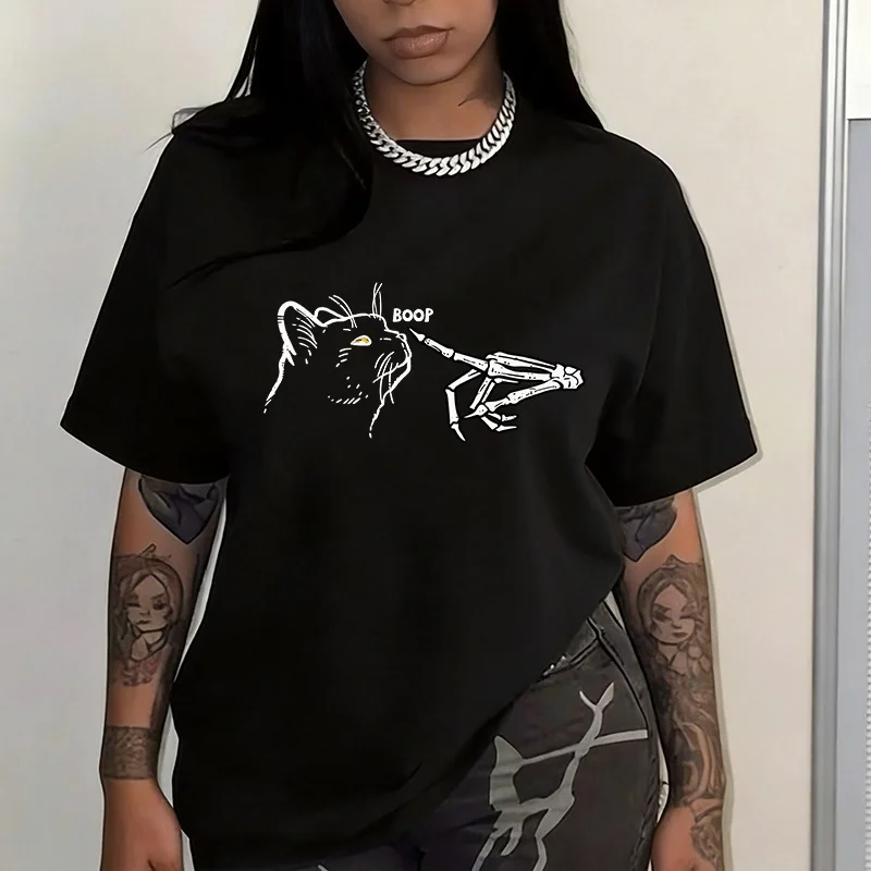 Women's Casual T Shirt with A Cat and Skeleton Hand Design Fashion Graphic Y2k Tshirt Cool Crew Neck Short Sleeve T-Shirt Femme