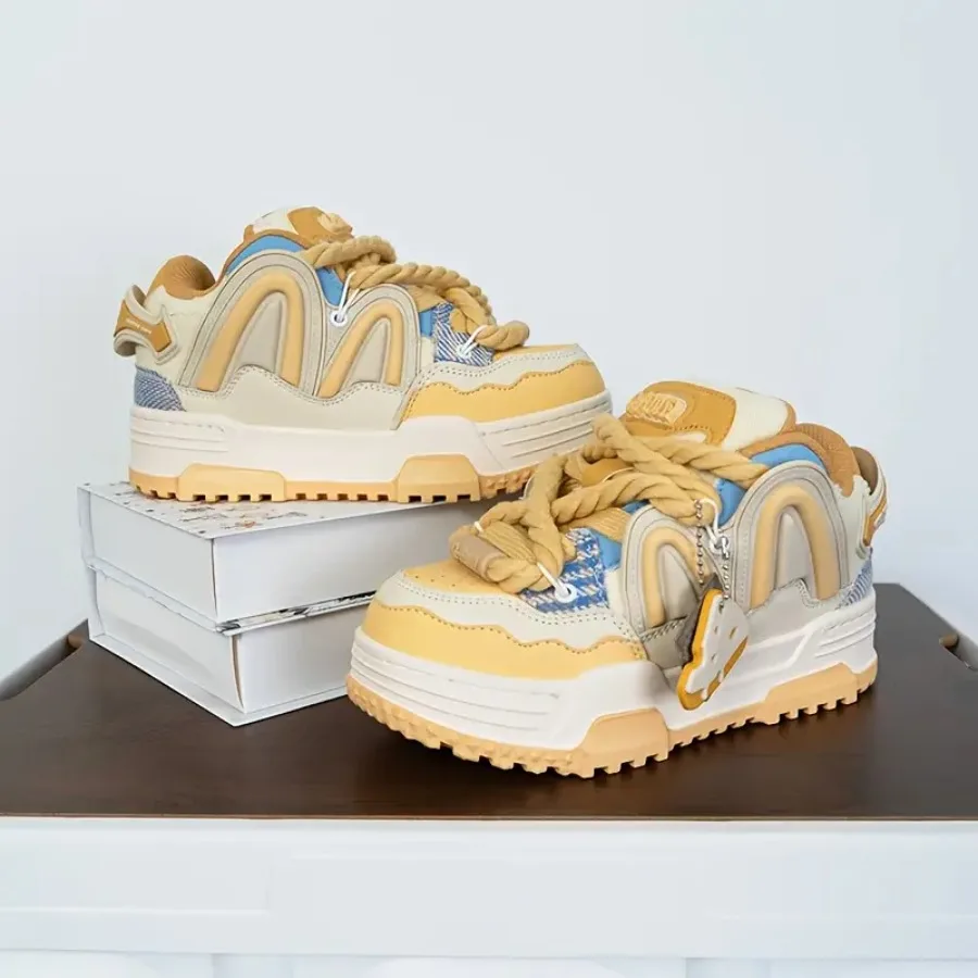 

Trendy Unisex Casual Low-Top Running Shoes Perfect for Outdoor Activities Street Walking Hiking Vacations And As Gifts for Holi