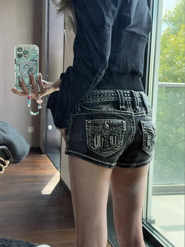 

Low Waist Splicing Rock Rivet Denim Shorts Women Y2K Millennium Sexy Girl American High Street Design Sensation Breathable