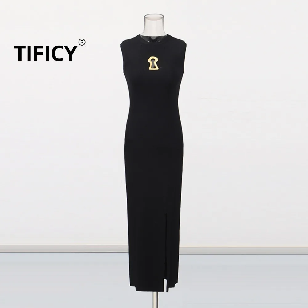 

Elegant Women's Round Neck Sleeveless Waist Cinched Knitted Long Dress Women's Summer New Metal Decoration Dress