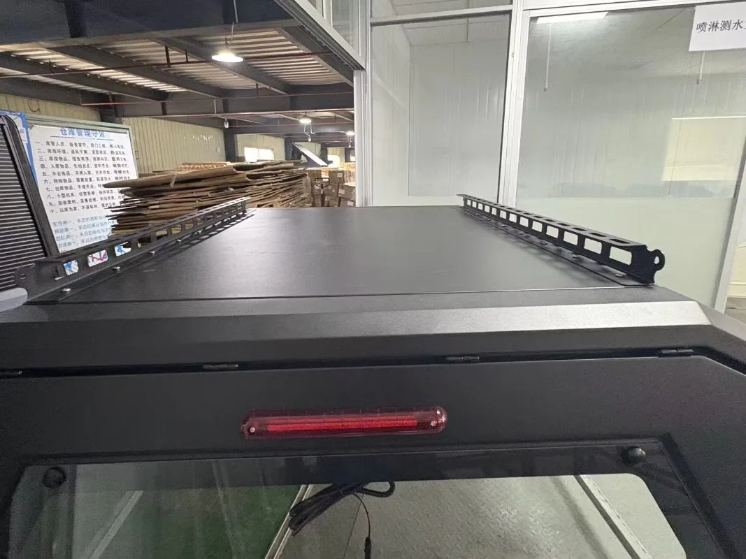 Lightweight Electric Hinged Waterproof Folding Aluminum Alloy Tonneau Cover for Gladiator and F150 3