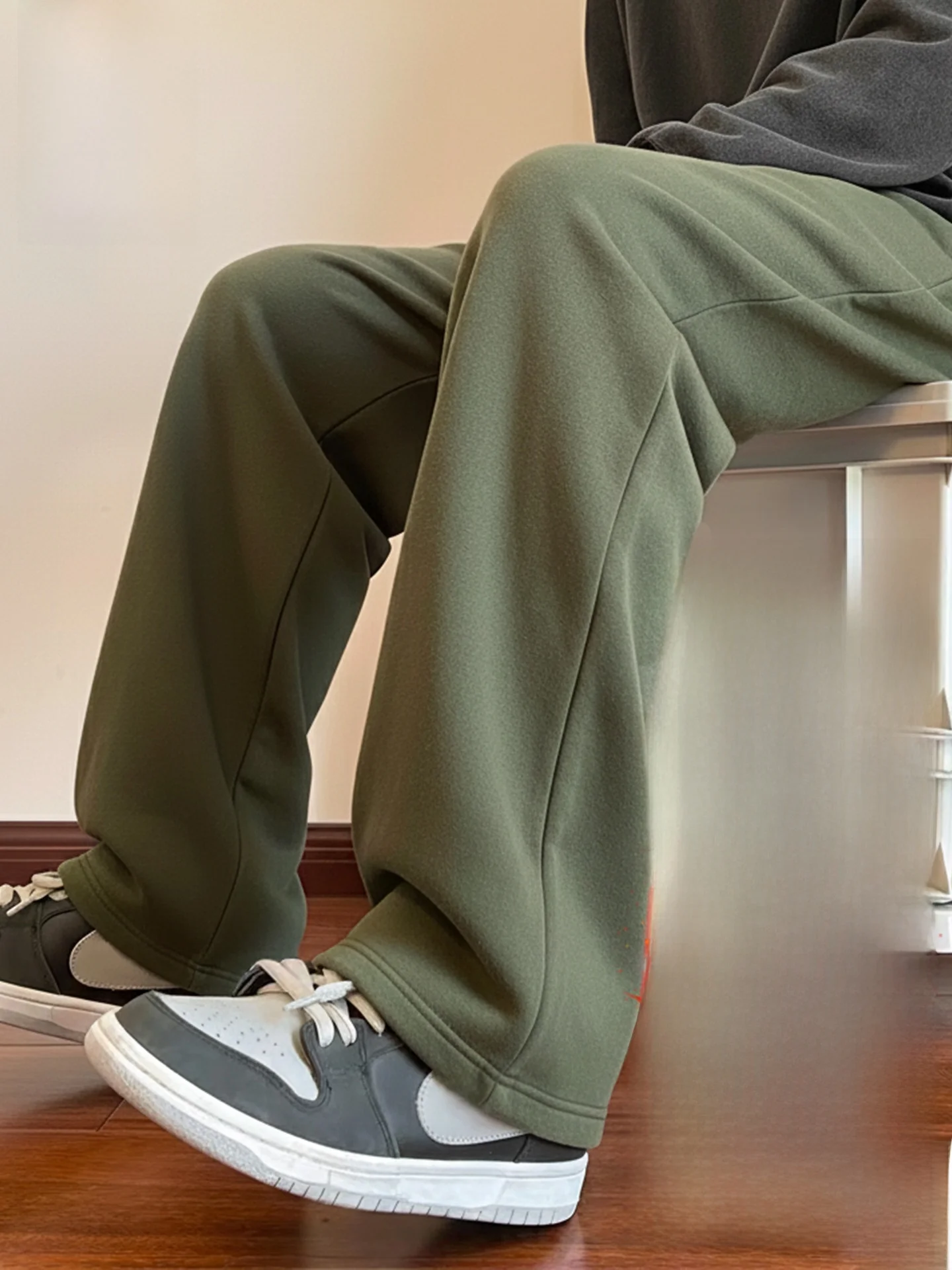 

Men's Fce Lined Loose Fit Sweatpants Winter Warm Cotton Straight Leg Trousers Comfortable Casual Pants