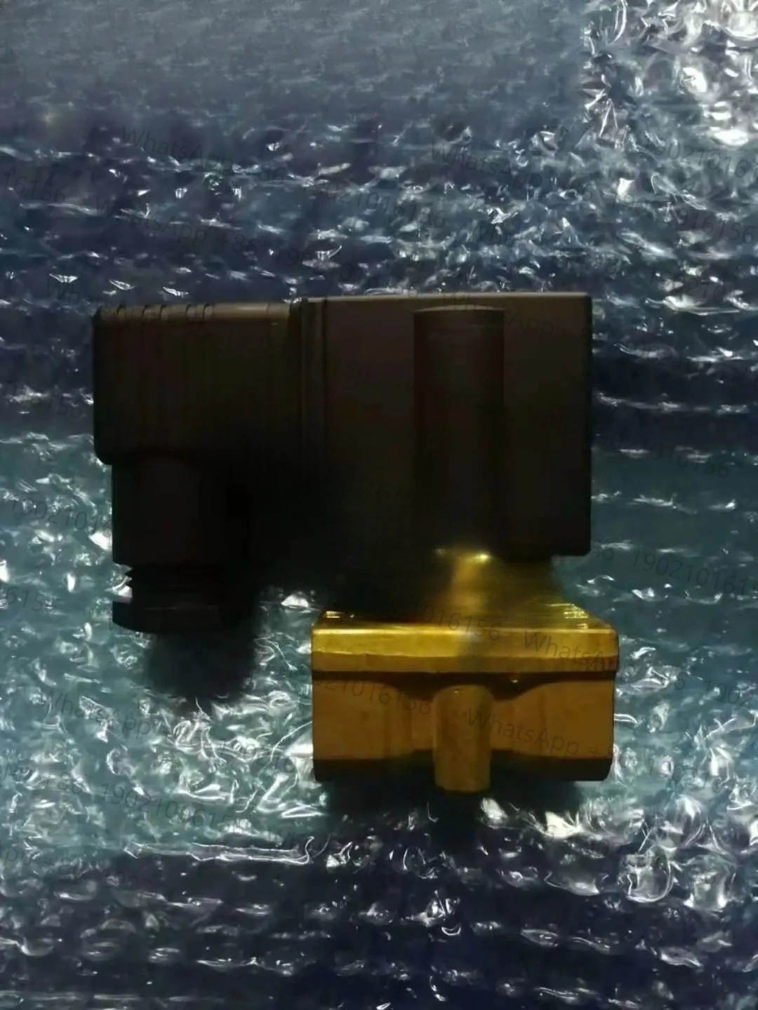 

Original genuine two-way solenoid valve VXZ2240-04-5D1/5DZ1/5G1/5GS1-B