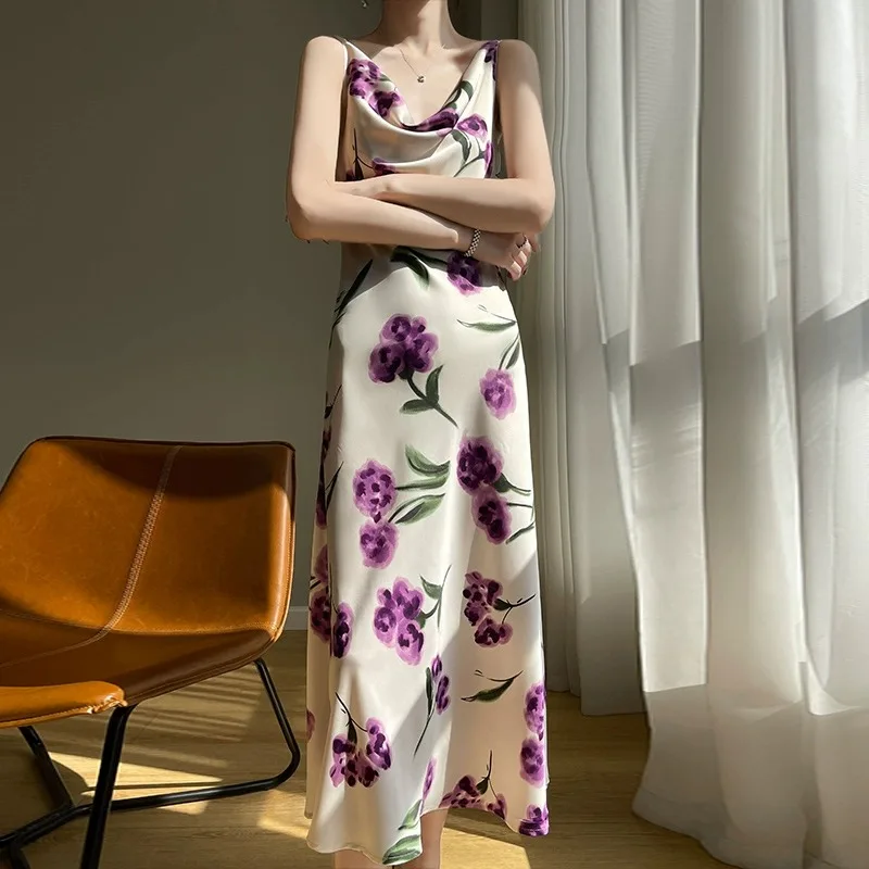 الأزهار طباعة الحرير الساتان ماكسي الدكتور المرأة Svel V-Ne ثوب الركبة طول ألف خط ثوب الكورية Sle عالية الخصر الصيف الدكتور