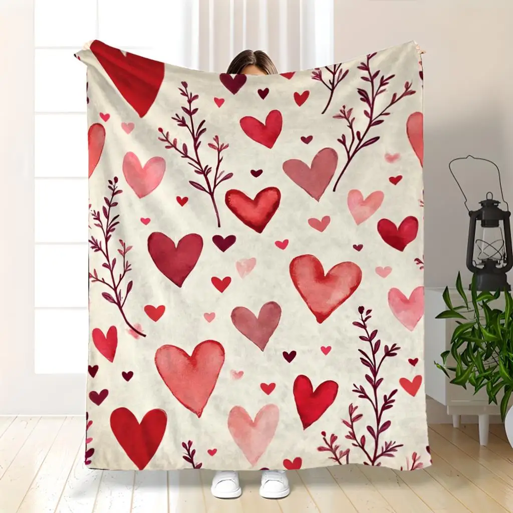Heart and floral patterned blanket, made of polyester, machine washable, suitable for use in the bedroom, living room and sofa.