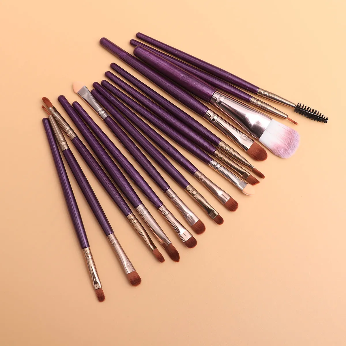 Set di pennelli per trucco viso da 15 pezzi Kit completo di strumenti per applicazioni impeccabili Ottimo regalo per pennelli cosmetici per trucco