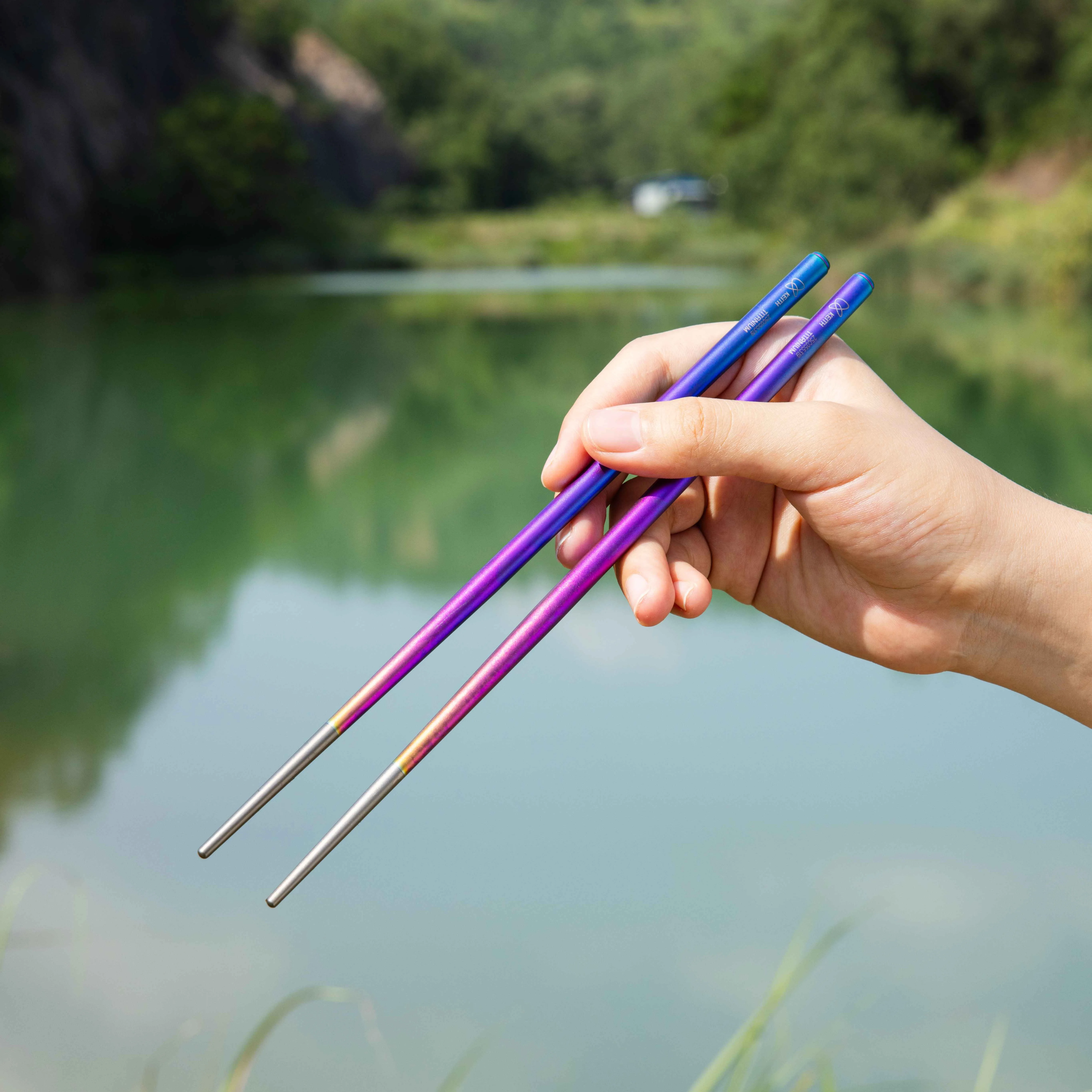 KEITH Iridescent Pure Titanium Chopsticks 23cm Ultralight 14.5g Mildew Proof Portable Tableware for Camping Hiking Home Travel