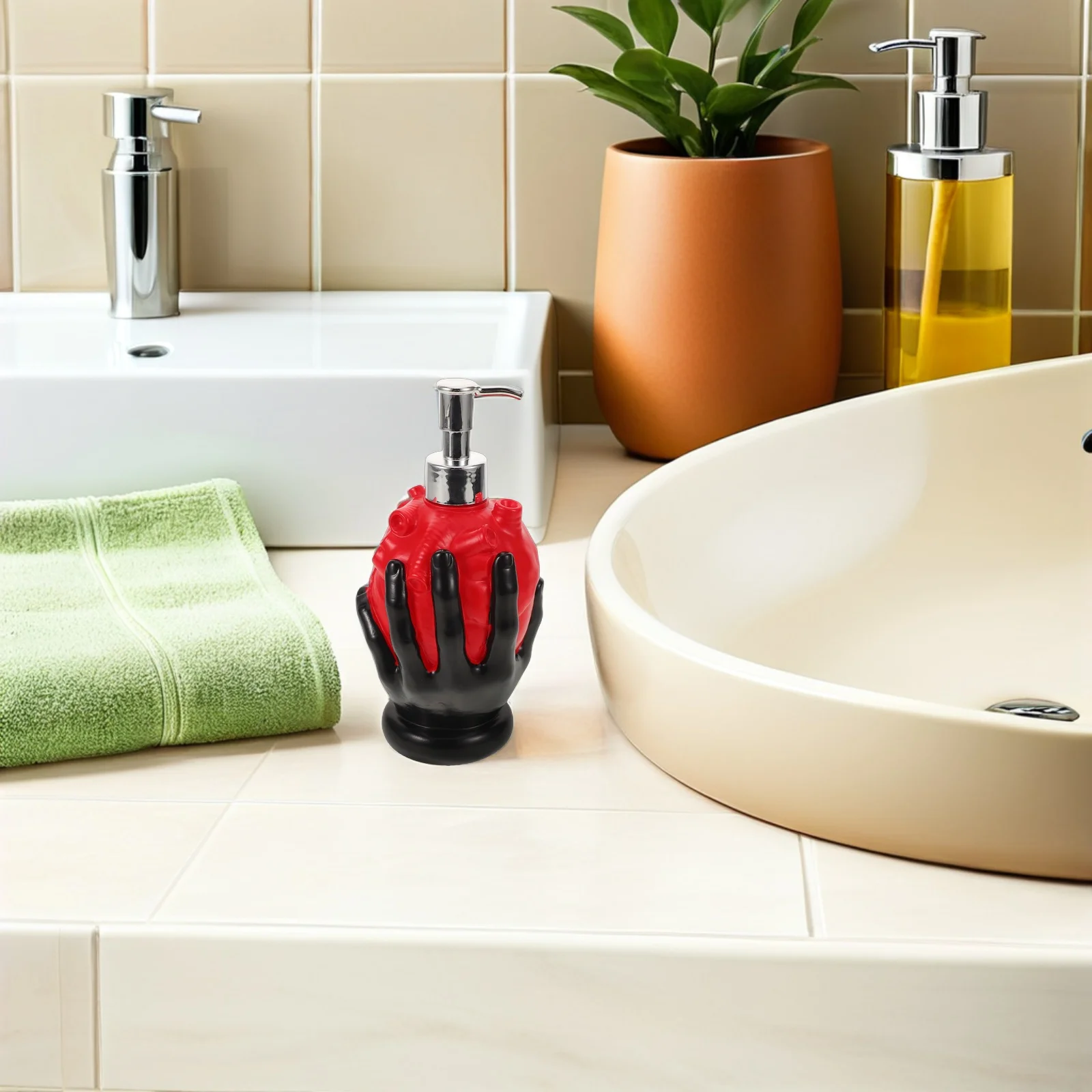 موزع الصابون على شكل قلب القوطية اليد عقد زجاجة مضخة تشريحية للحمام بالوعة المطبخ ديكور الهالوين Macabre