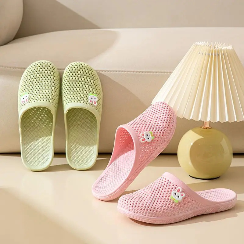 2024 Summer New Hole Sandals Flat Closed Toe Slippers Women\'s Soft Bottom Non-Slip Indoor and Outdoor Casual Bathroom Slippers