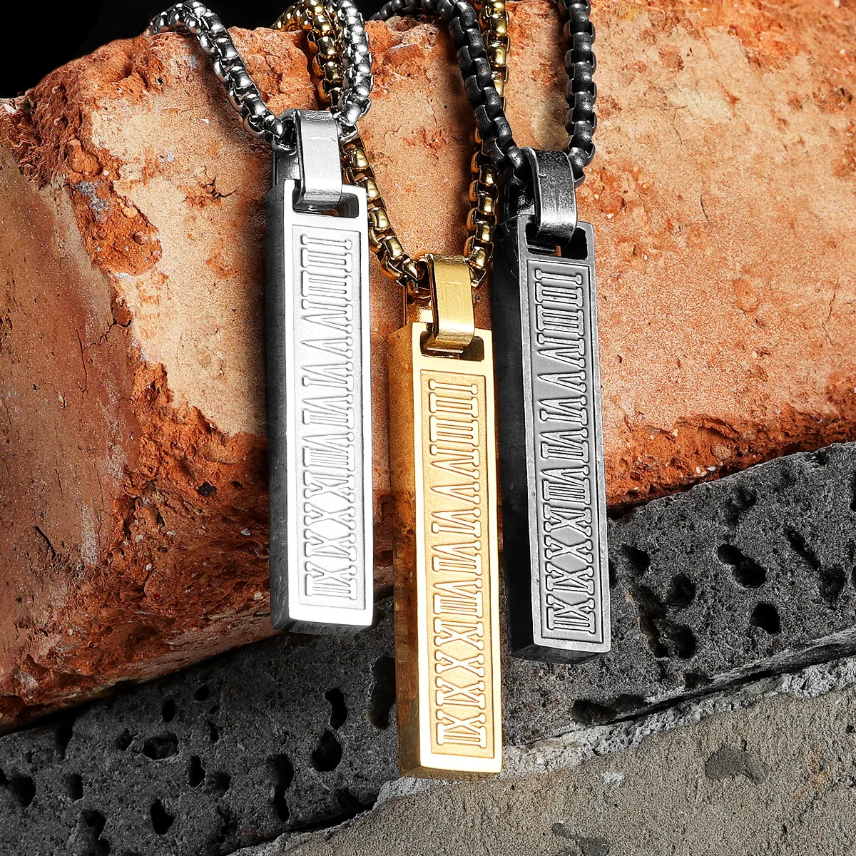 

Roman Numerals Men Necklaces With Pendant Stainless Steel Retro Jewelry For Male Women Punk Hip Hop Accessories Gifts Wholesale