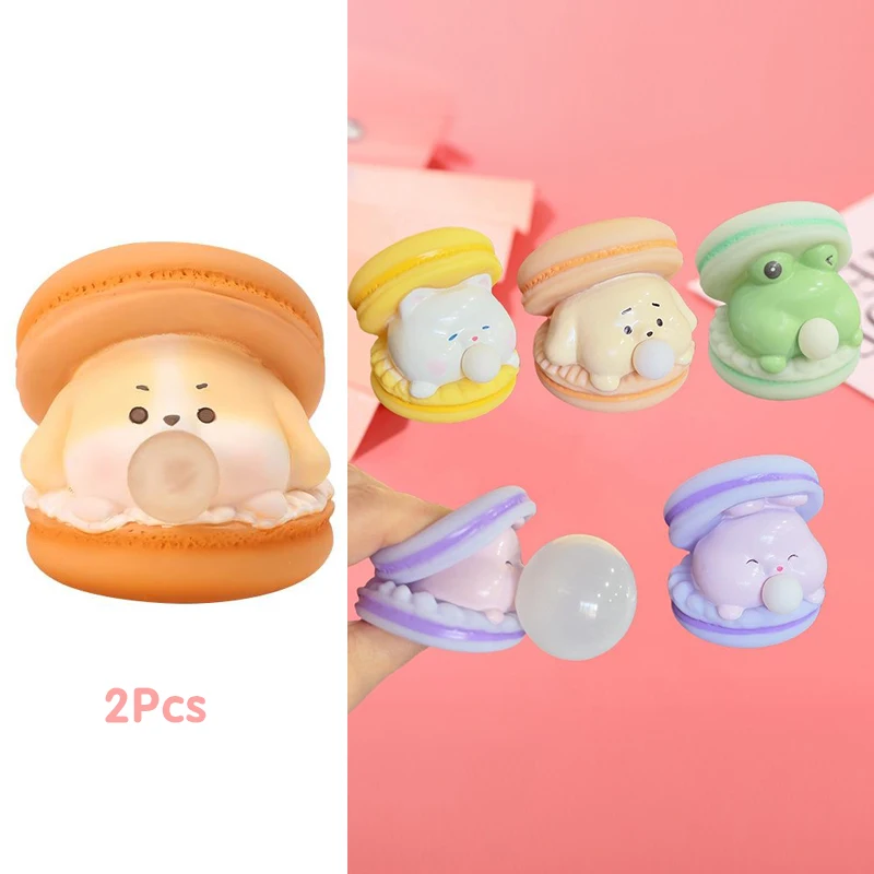 Delightful 2Pc Bubble-Blowing Macaron Burger Toys for Stress Reduction, Ideal Kids Gifts