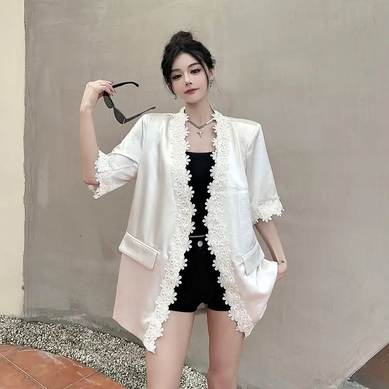 Satin Short Sleeved Suit Jacket For Women Thin Design 2026 Summer New Item Korean Lace And Lace Patchwork Hanging Feeling blazer