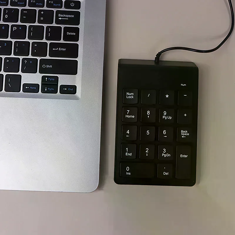 1Pc Universal Numeric Keypad USB Wire Mini Number Keyboard For Laptop Desktop PC Computer Numpad 18 Keys Keyboard