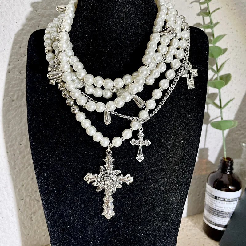 Goth Fashion Rose Cross Imitation Pearl Beadd Pendant Necklace for Women Cool Charm Aesthetic Accessories Vintage Luxury Jewelry