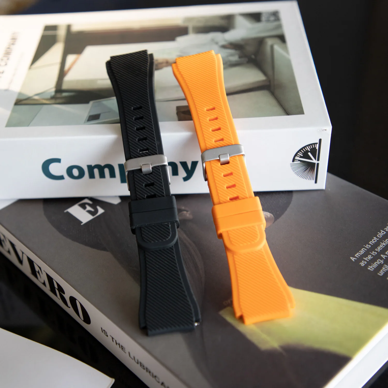 2026 New Watch applicable width 22MM watch strap twill silicone wrist strap steel buckle soft and skin-friendly