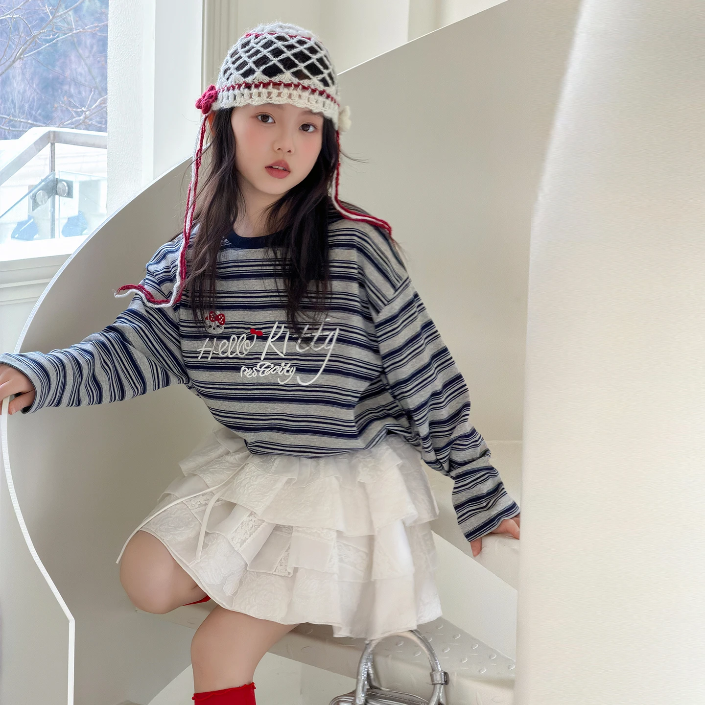 Camiseta para Meninas Estilo Primavera e Outono, Camiseta Listrada de Manga Longa Solta para Crianças Grandes, Super Bea