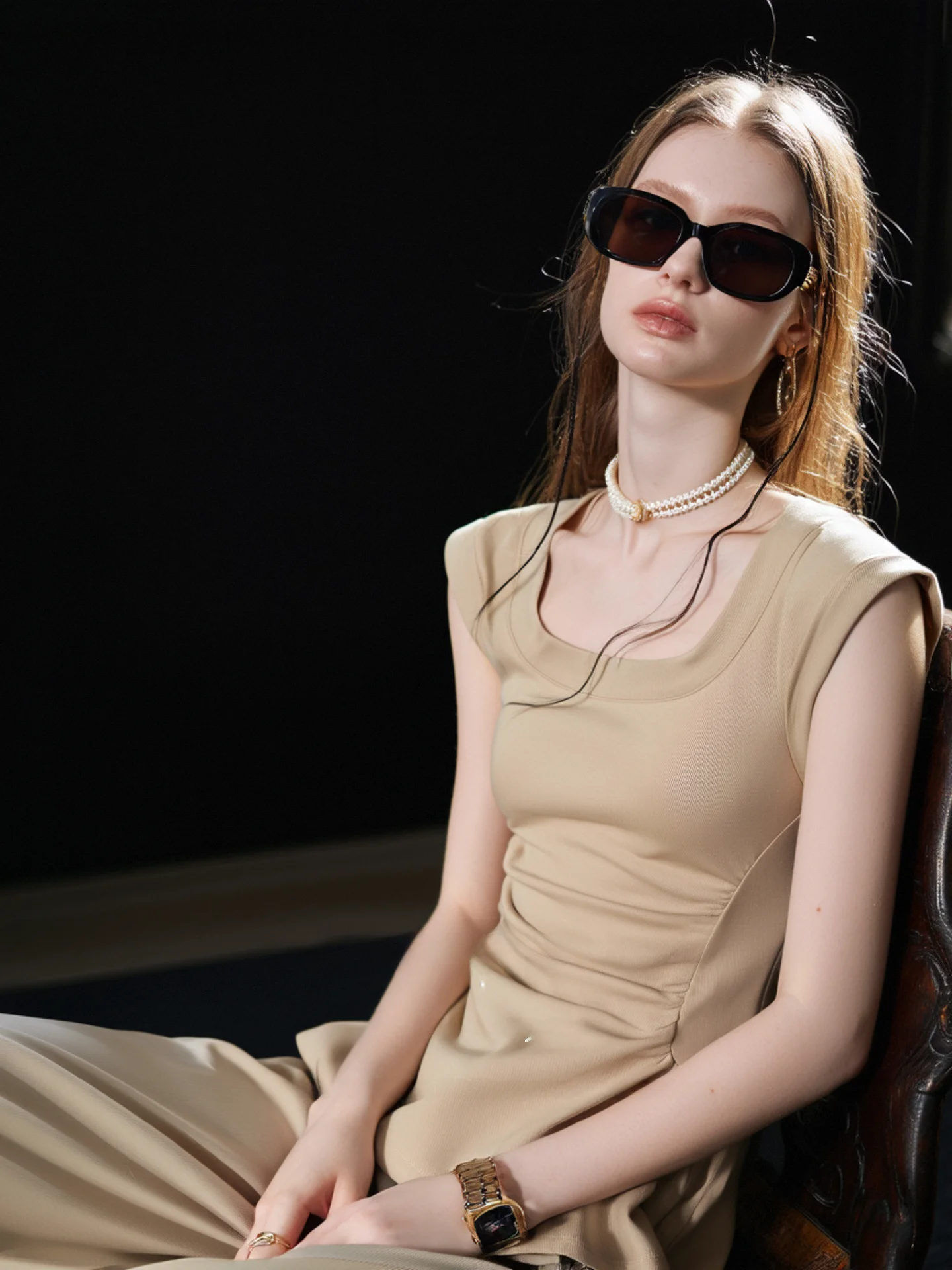 

Huaappuw Pure Color Pleated Design Sleeveless Top Women's Summer 2025 Waist Cinching Slimming Shirt French Style Loose Fit