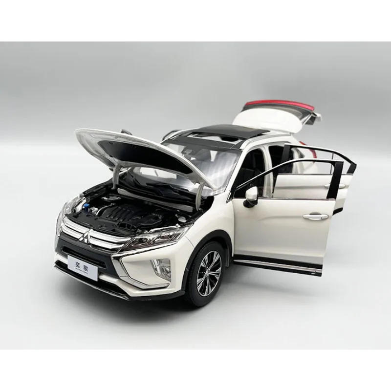 Diecast 1/18 Gac Mitsubishi aleación modelo coche Mitsubishi ECLIPSE Cross Play vehículos coleccionables caja Original juguetes para niños