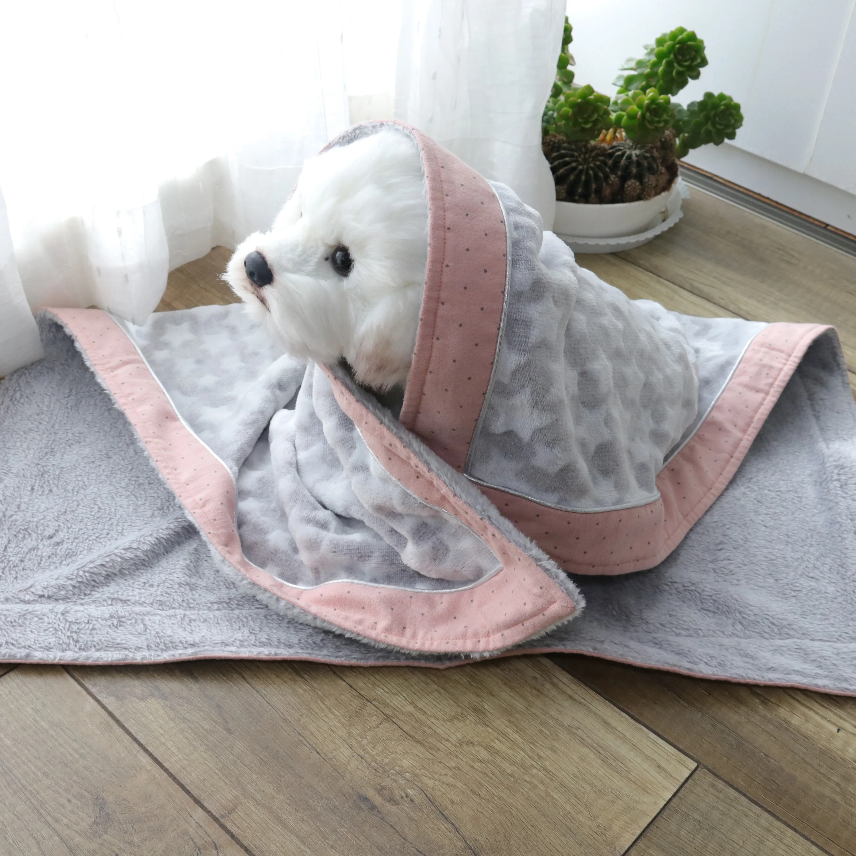 Fluffy Warm Winter Blanket for Dog Cat Puppy Kitten Luxury Deluxe Princess Cozy Fleece Blanket Sleeping Cover