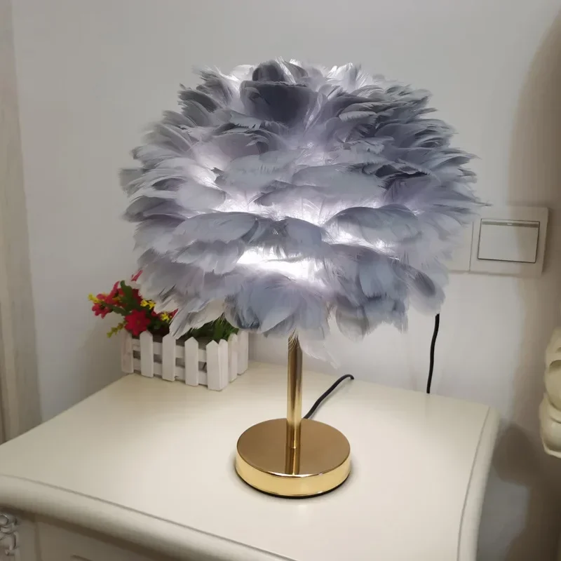 

Modern Feather Table Lamp Bedroom Bedside Lving Room Coffee Decorative Book Lights Christmas Decoration Romantic Night Light