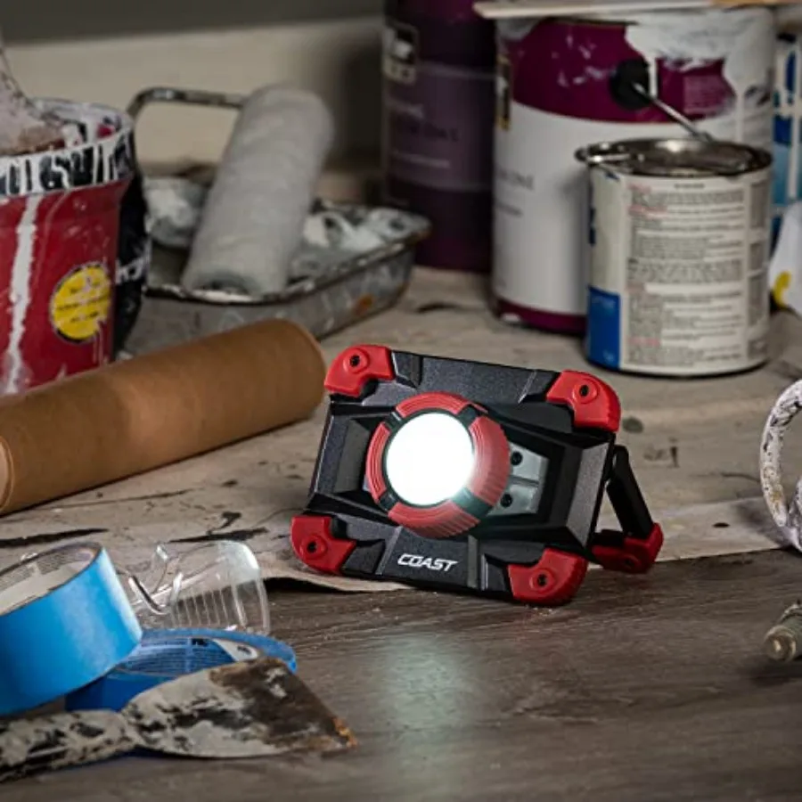 WLR1 1290 Lumen Rechargeable Focusing LED Work Light with Rotating Handle and IP54 Weatherproof Rating