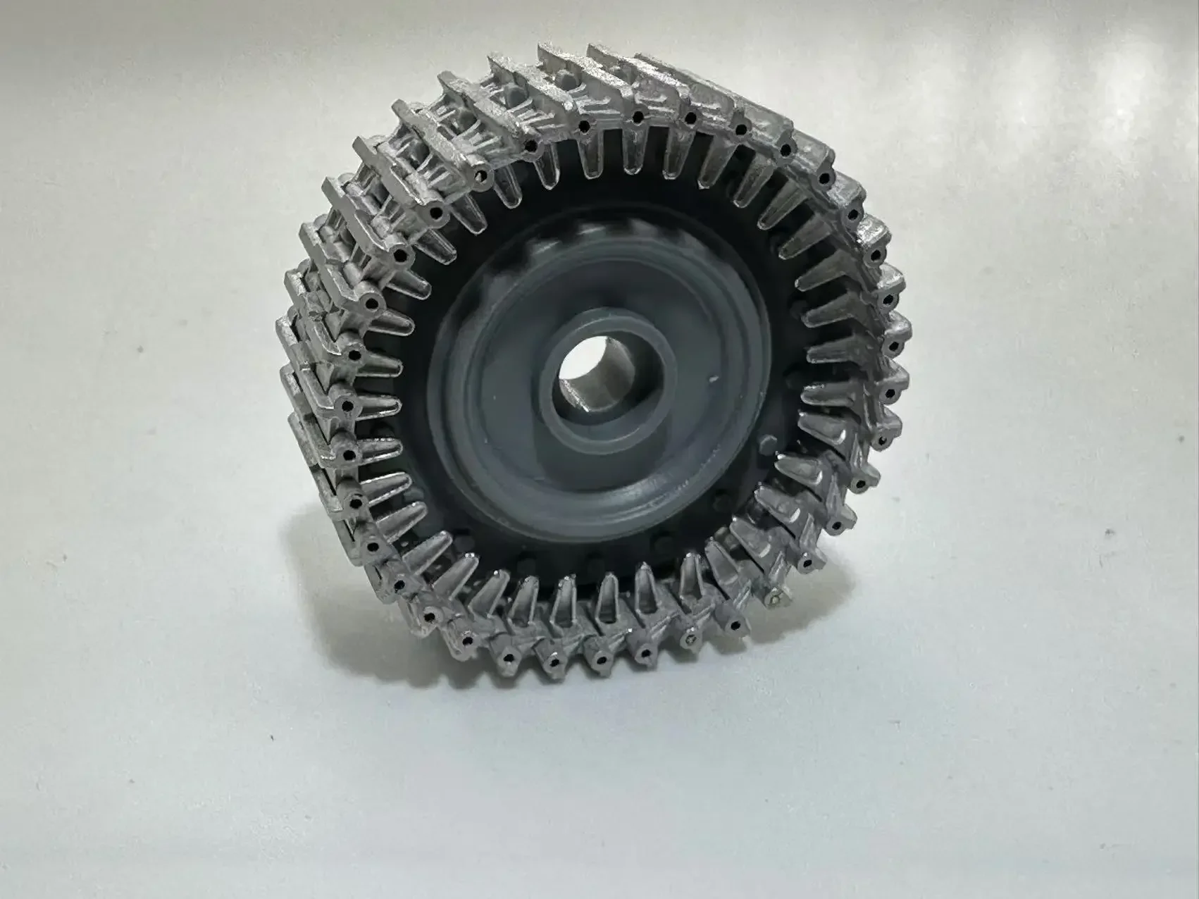 Chuangqi Model 16005 mk. II Personnel Carrier Model Metal Track（ for Gecko 16GM0016）1/16 Accessories