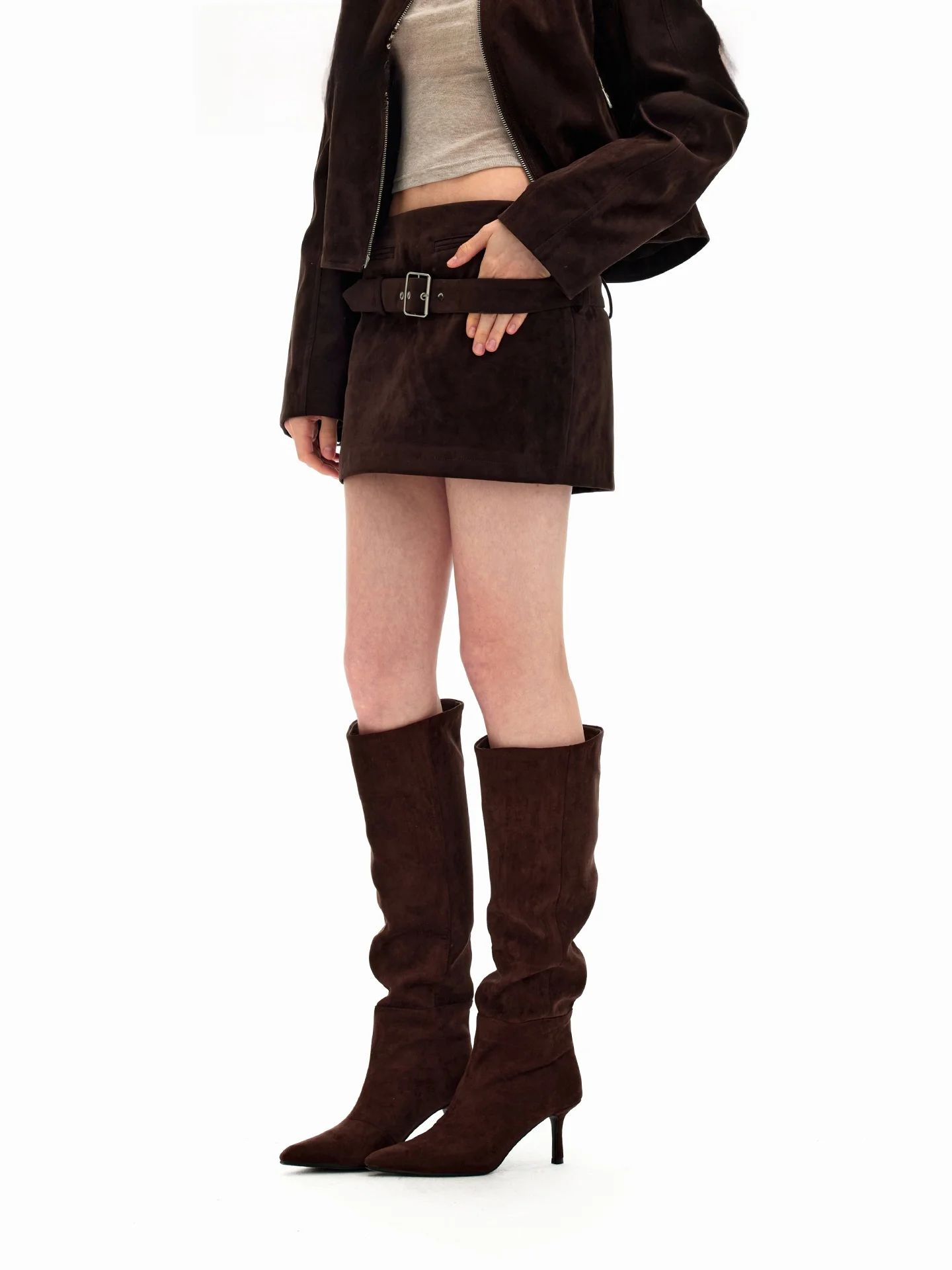 

Aiss Kiss Retro Mis Brown Suede Skirt with Wide Waist Belt All-Match High Waist Bodycon Skirt for Casual Wear