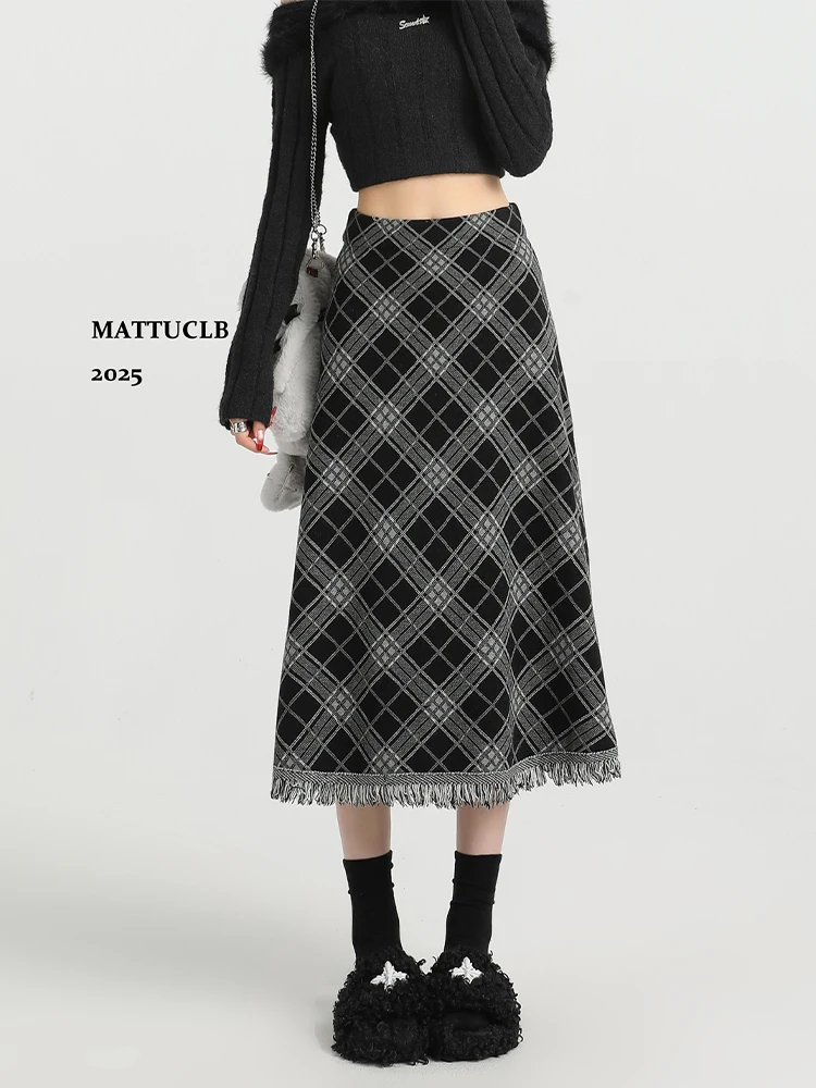 

2025 Autumn Winter Women Korean Fashion A-line Plaid High Waist Midi Skirt Vintage Design Shoujo Preppy Style Tassel Trendy New