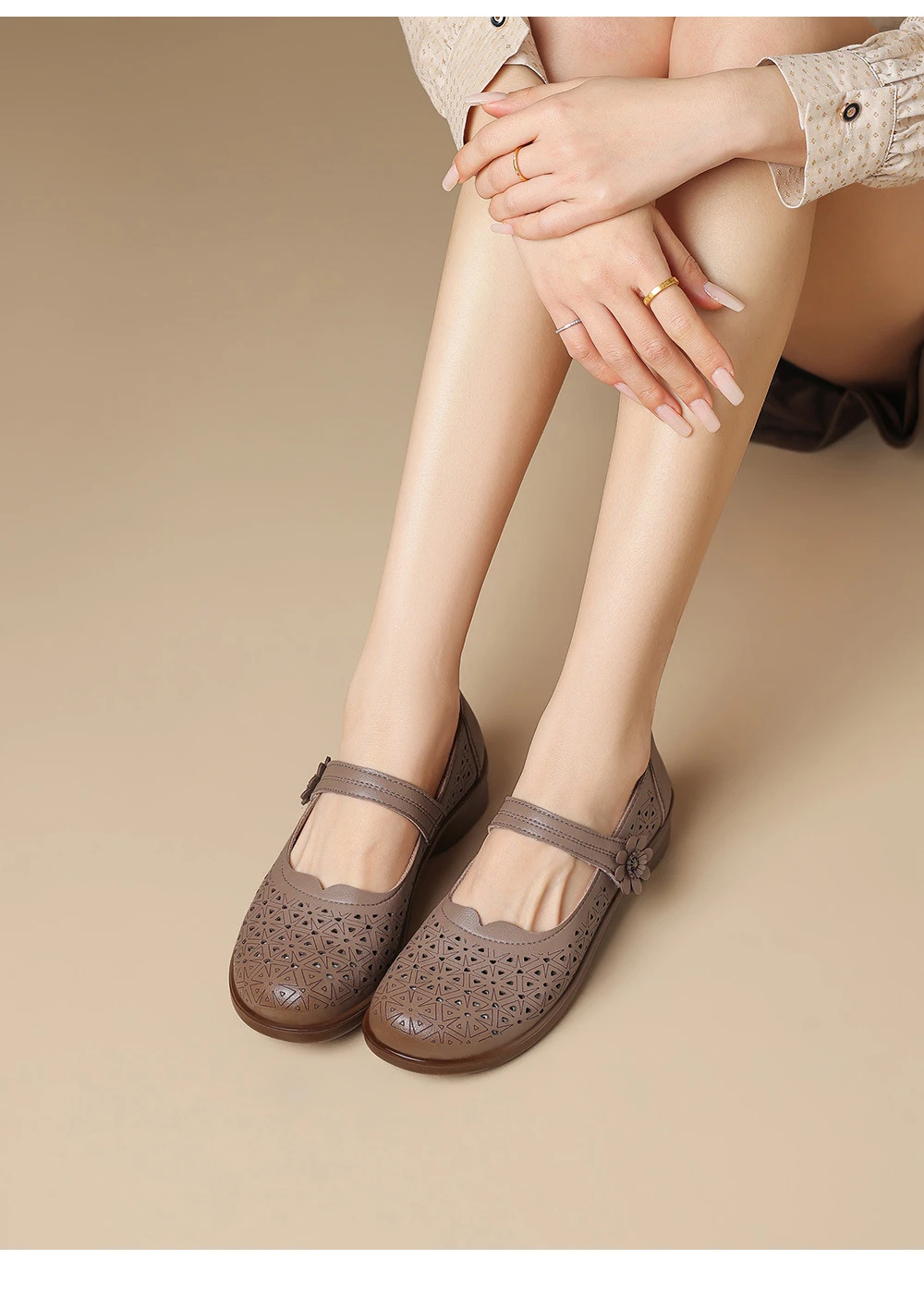 Mary Jane Schuhe in Übergröße 42 für Damen, atmungsaktive Mokassins mit Ausschnitten, florale Einriemen-Slipper mit niedrigem Absatz für lässiges Gehen – Detail 21