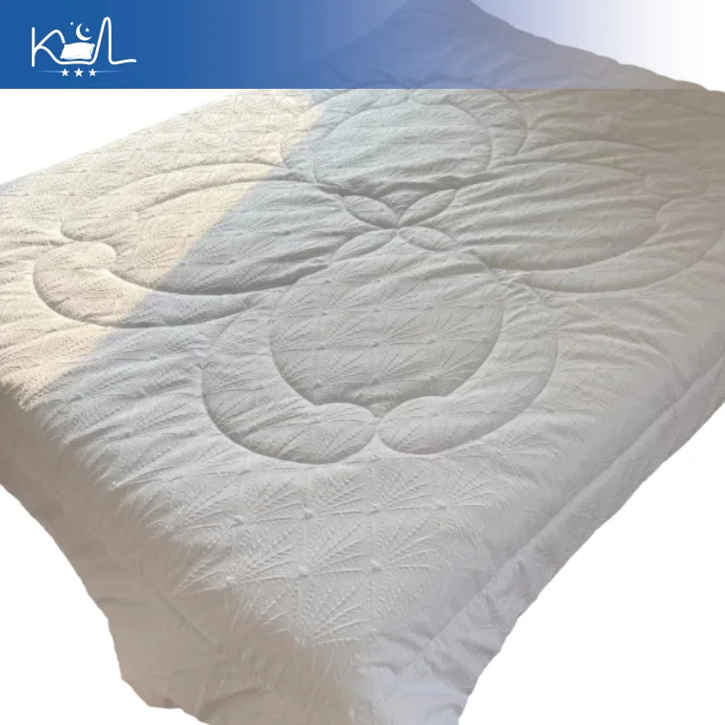 White Crinkled Cotton Quilt, Lightweight Breathable All Season Duvet, Hotel Quality Soft Comforter for Double Bed