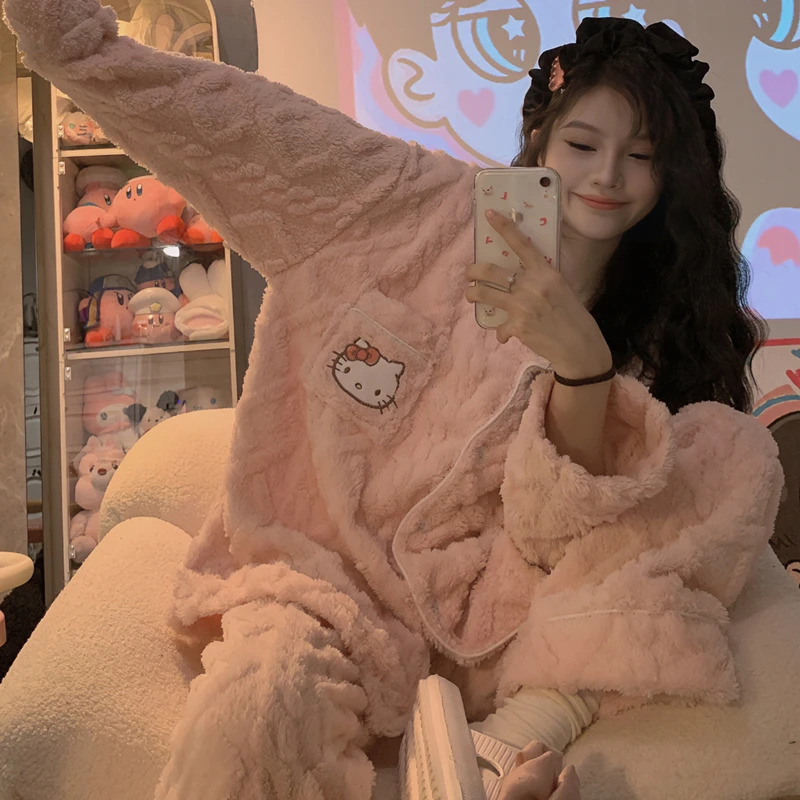 Hello Kitty coral fleece pajamas winter women\'s flannel cartoon thickened warm loose dirt-resistant pajamas loungewear set