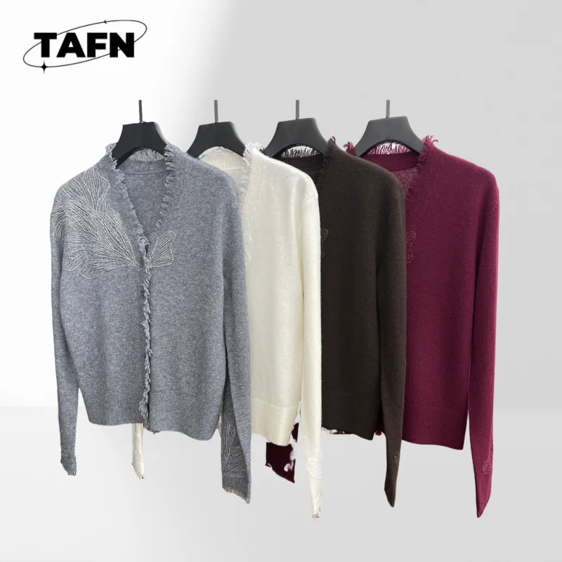 

Women's Vintage Style Cashmere Cardigan – Luxurious Warmth for Casual Settings Casual Comfort in 2025