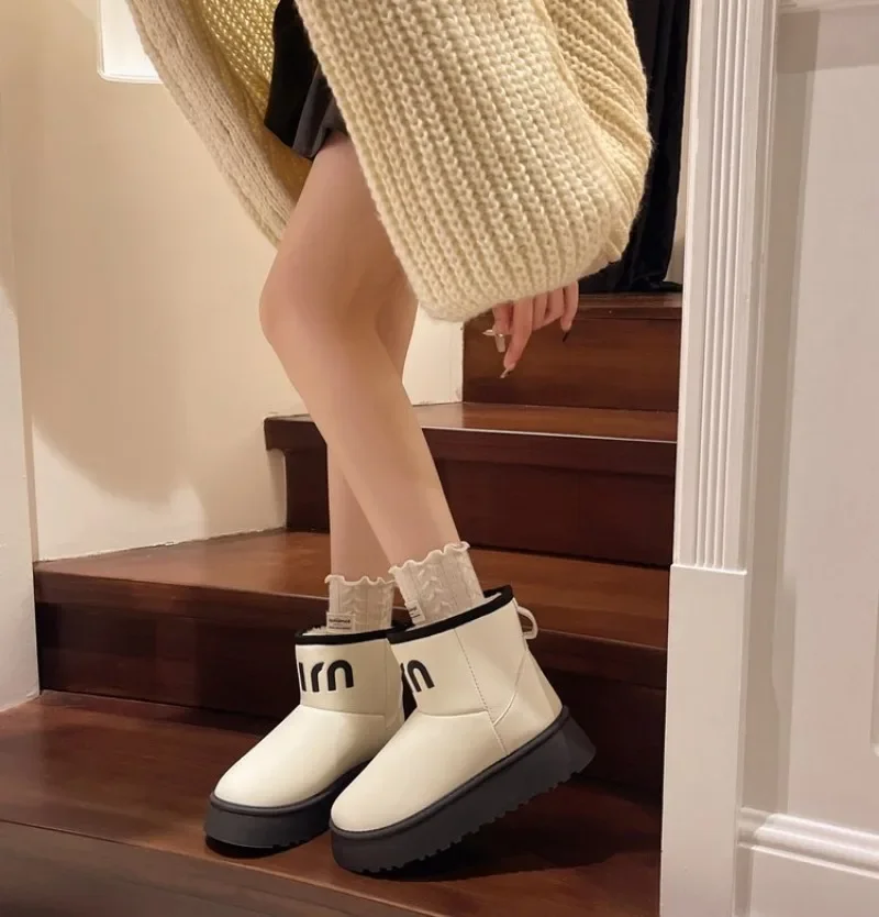 Botas de nieve para mujer, botines cálidos de felpa sin cordones, a la moda, cómodos, antideslizantes, para invierno, 2024