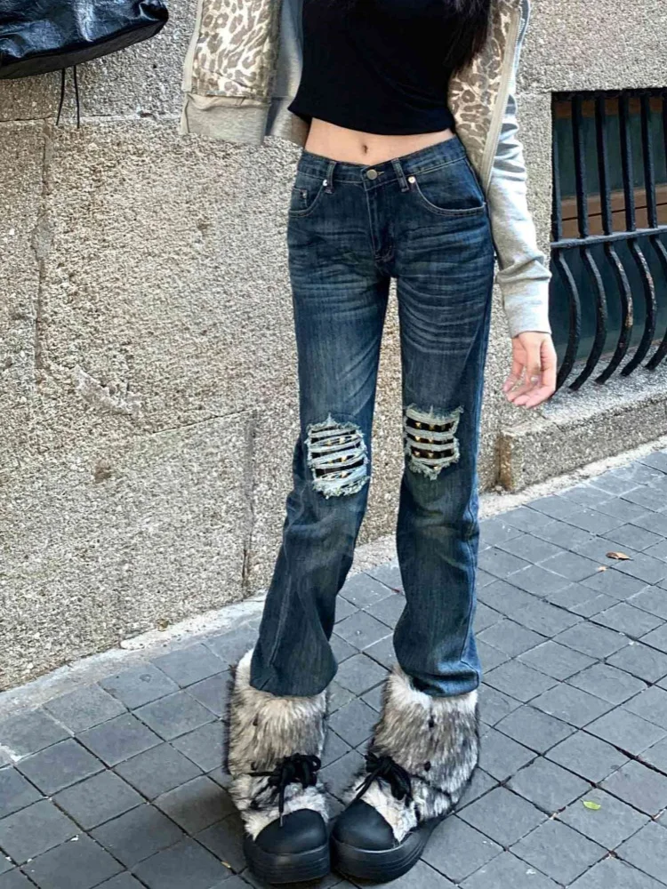 กางเกงยีนส์ขาดทรงสลิมสไตล์อเมริกันย้อนยุค Y2K ปี 2025 ประดับหมุด แฟชั่นใหม่สำหรับผู้หญิง เอวต่ำ สีน้ำเงินฟอก