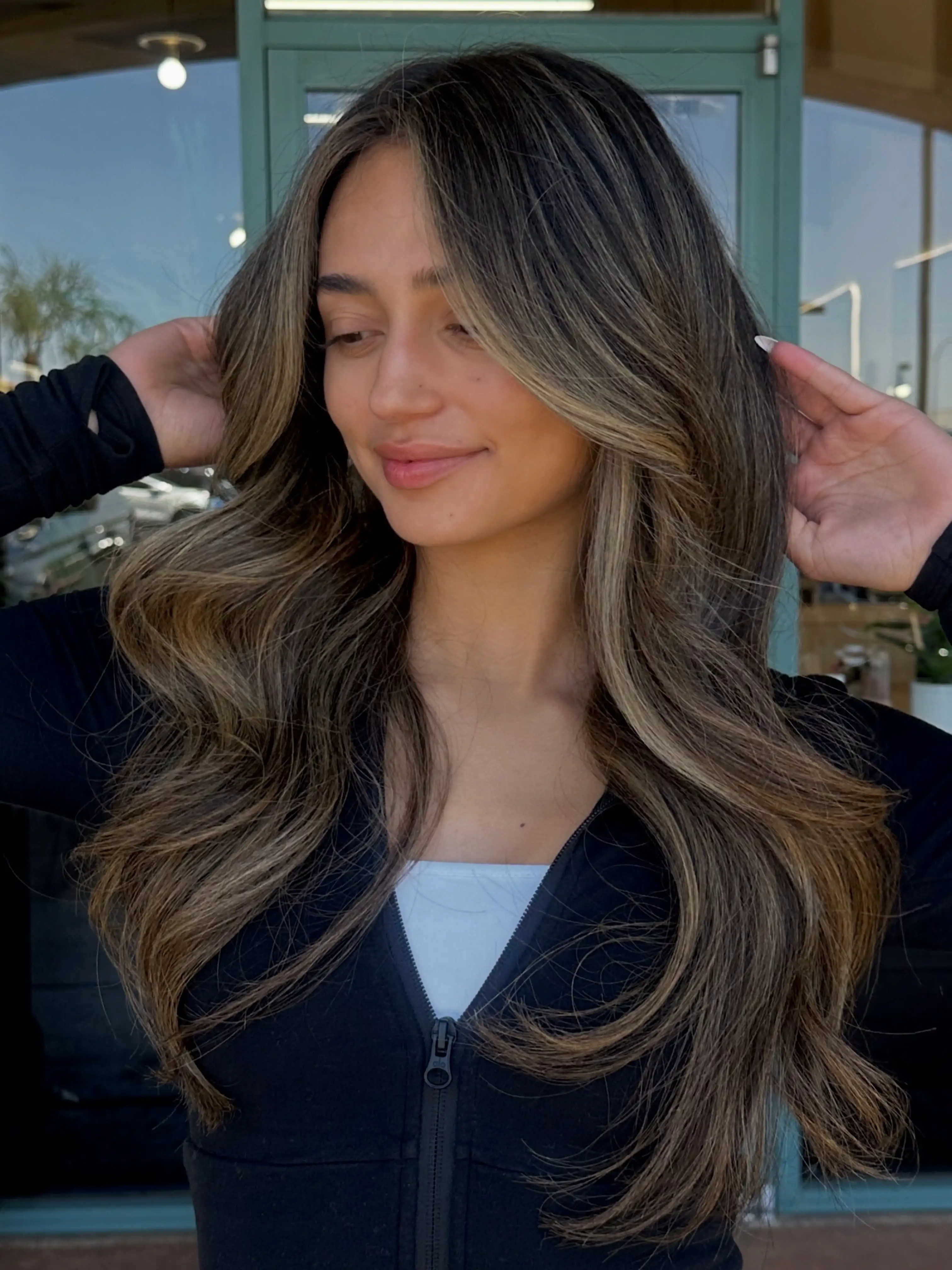 13x4 Ombre Ash Blonde with Root Color Lace Front Wig for Women Body Wave 200 Density Natural Looking Lace Frontal Wig