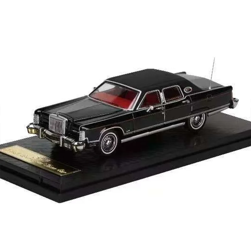 New In Stock 1:64 Sun Star 1979 Lincoln Continental City Simulation Alloy Miniature Die-Cast Car Model Children'S Christmas Gift