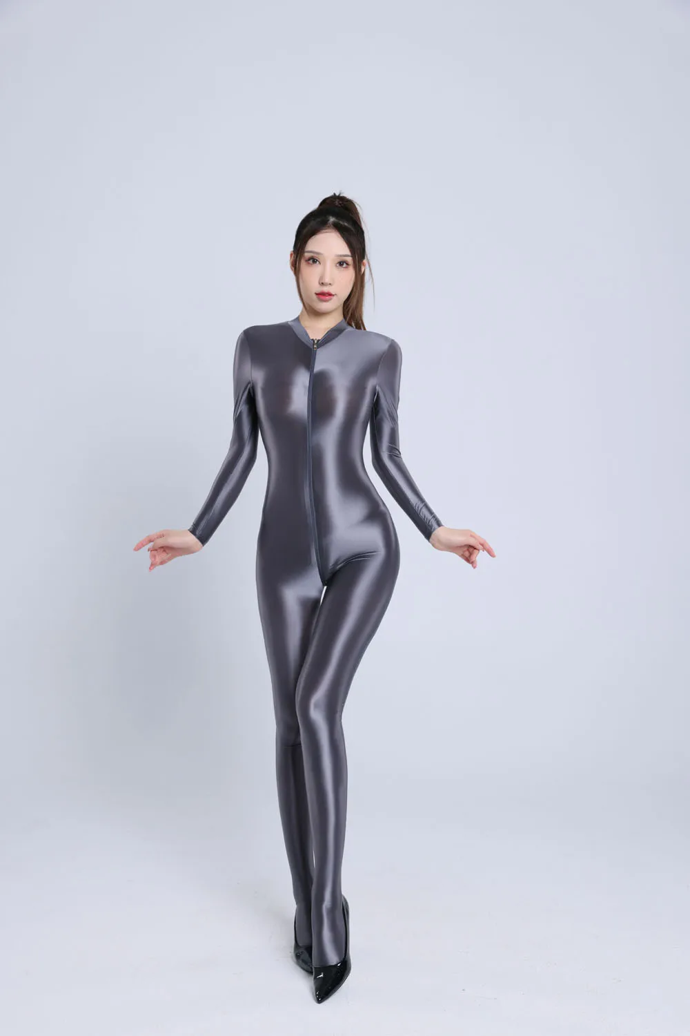 Neuer Ölglänzender Langarm-Nylon-Bodystocking Catsuit mit Doppelreißverschluss im Schritt Glatter Seidiger Bodysuit Elastischer Fitness-Jumpsuit Leotard – Detail 14