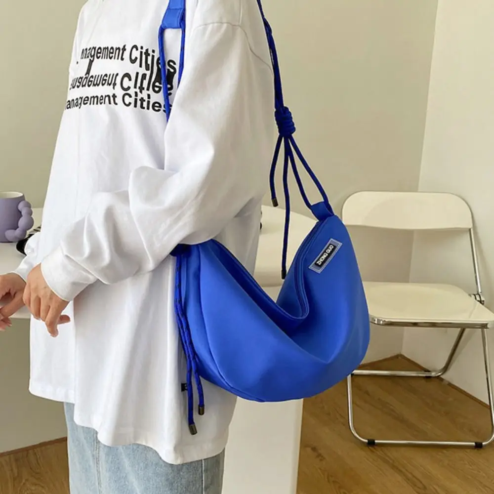 

Half-moon Shape Nylon Crossbody Bag Waterproof Solid Color Dumpling Shoulder Bag Large Capacity Zipper Sports Message Bag
