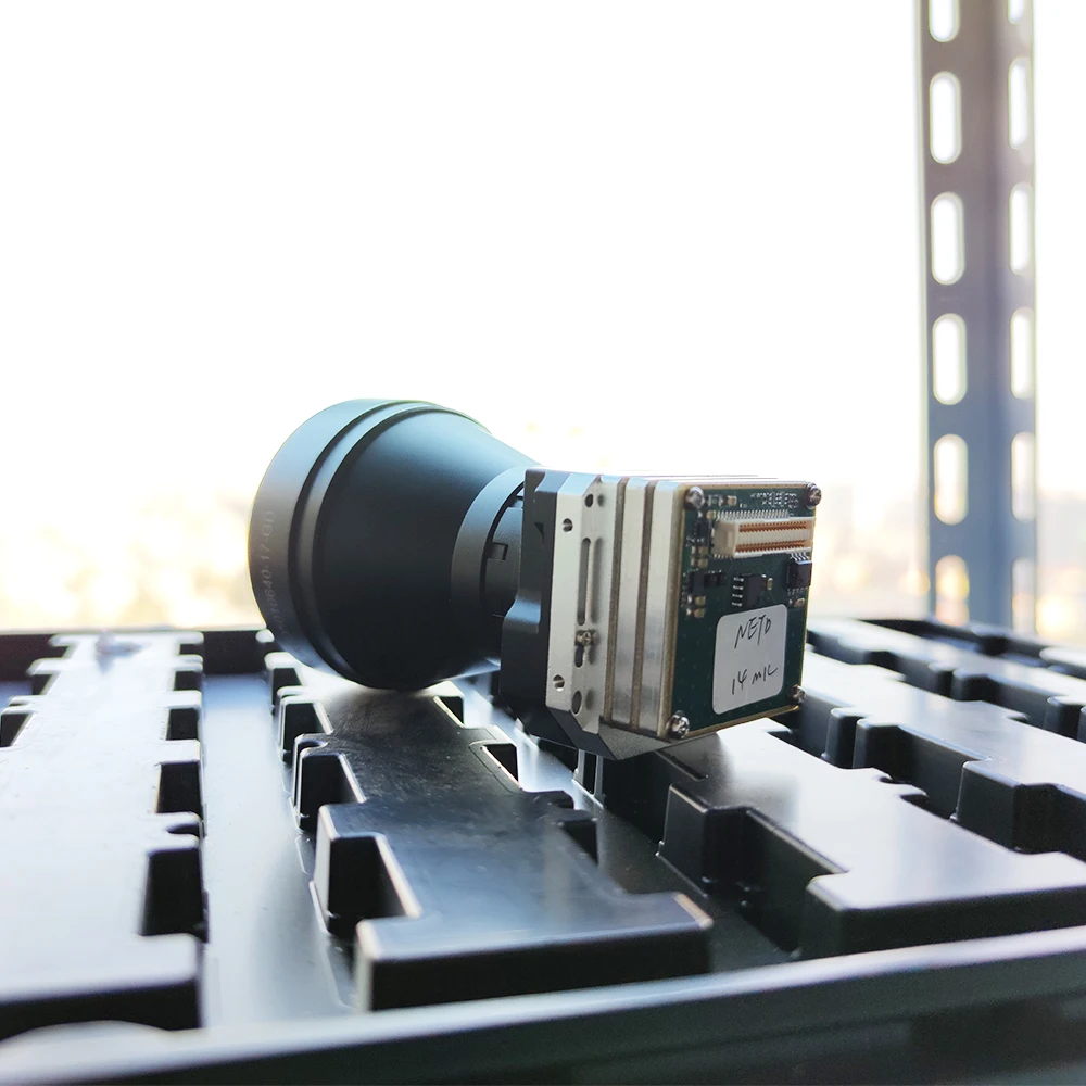 High Quality Sensitivity Less Than 20mk Mini Ulis 640x480px Shutter Small Night Vision Infrared Camera Module