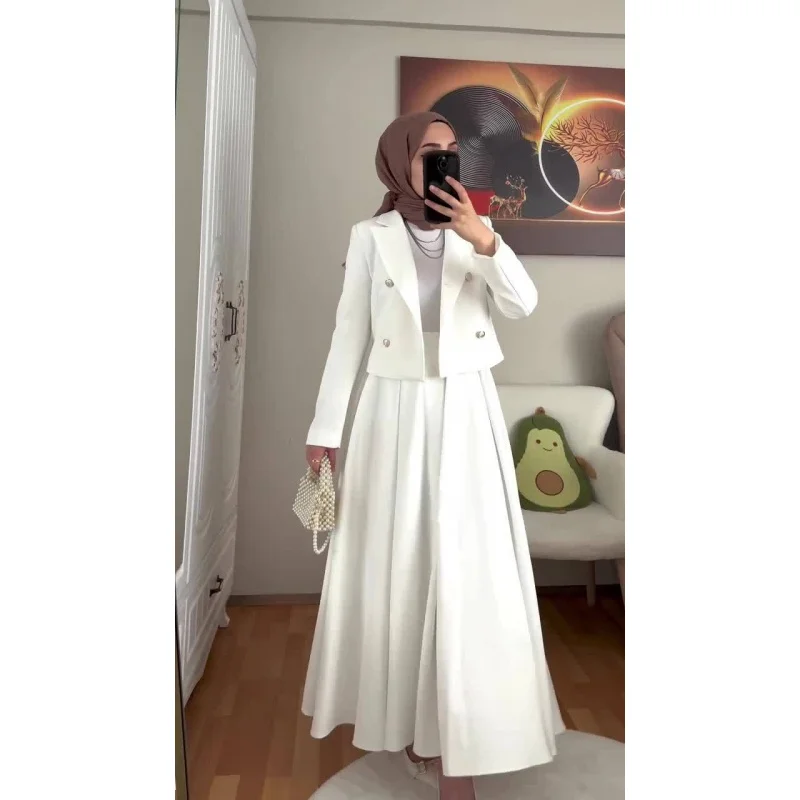 مجموعة فستان طويل أنيق بأكمام طويلة لخريف 2025