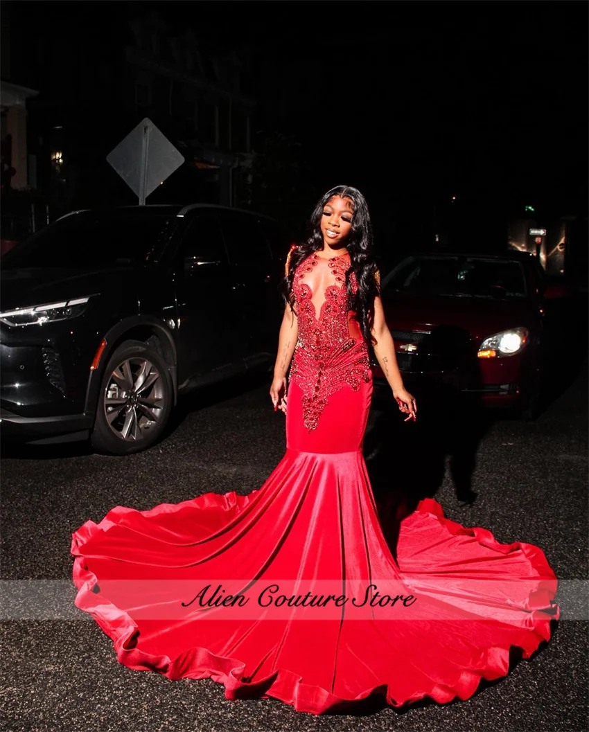 Luxury Red Prom Dress For Black Girls Crystal Beads Gems Tassels Tassels Party Dress Wedding Reception Gowns Customized