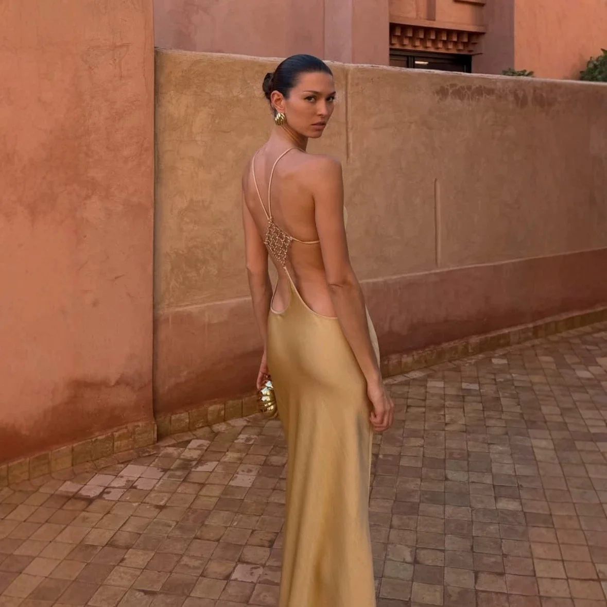 Sexy Halter Neck Maxi Dress Silky Satin Backless High Waist Metal Buckle Patchwork Long Dresses Classic Slim Evening Party Gowns