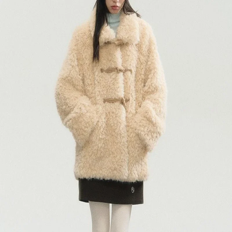 Environmentally Friendly Lamb Wool Coat Women's 2025 Autumn and Winter New Horn Buckle Coat Warm and Thickened Fur