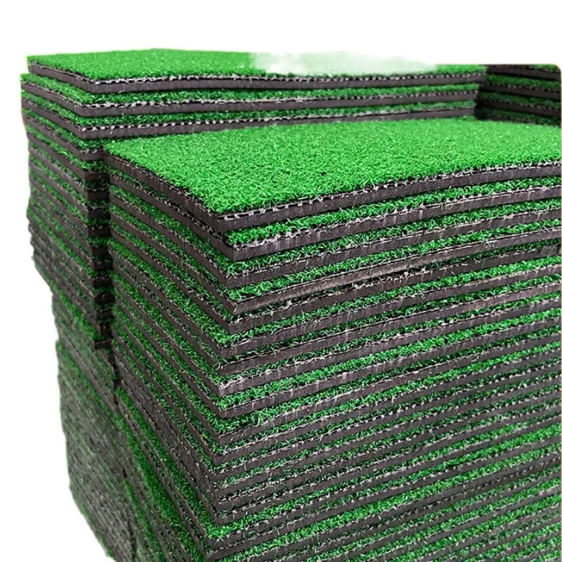 

Golf Mat with Rubber Tee Holder Realistic Grass Putting Mats Outdoor Sports Golf Training Turf Mat Indoor Office Swing Practice