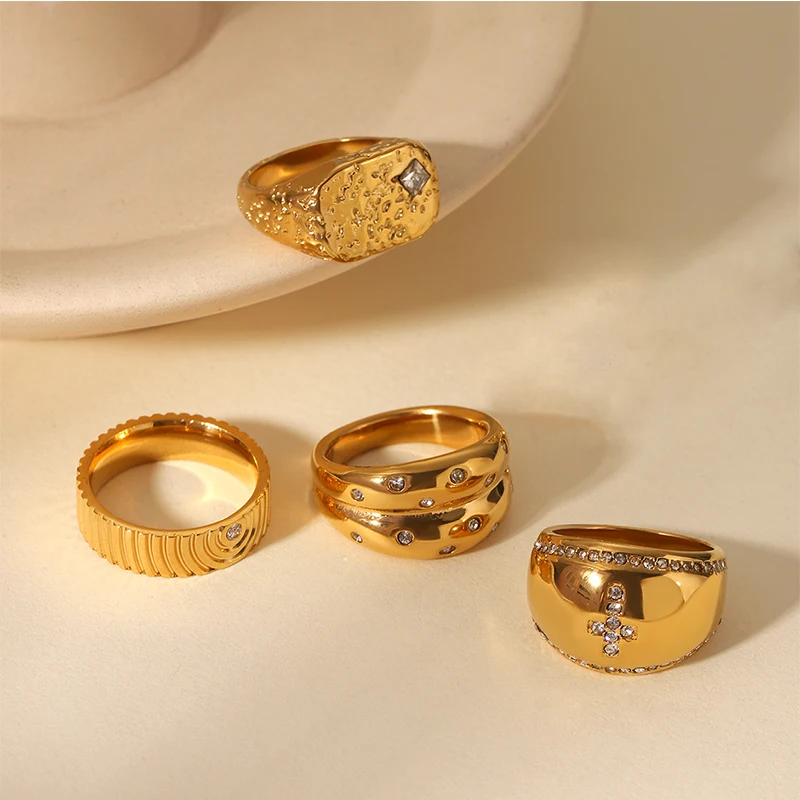 

Stainless Steel Circular Striped Zircon Ring With Simple Fingers Fashionable Exquisite Decoration Ladies Engagement Ring Gift