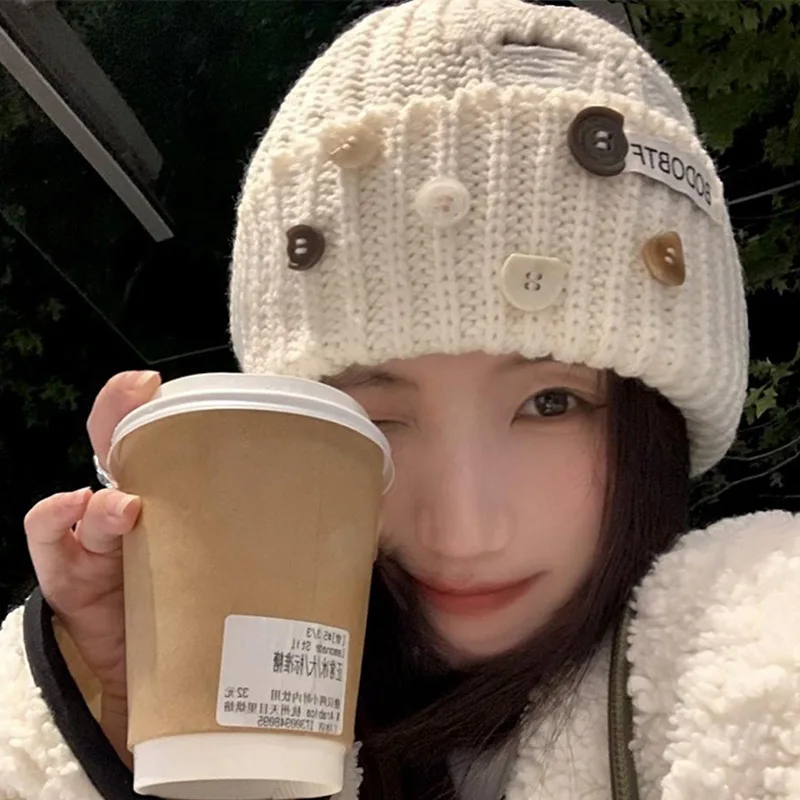 Autumn and Winter New Ripped Button Old Knitted Hat for Women Daily Wear Commuting Ear Protection Retro Baotou Cold Hat for Men