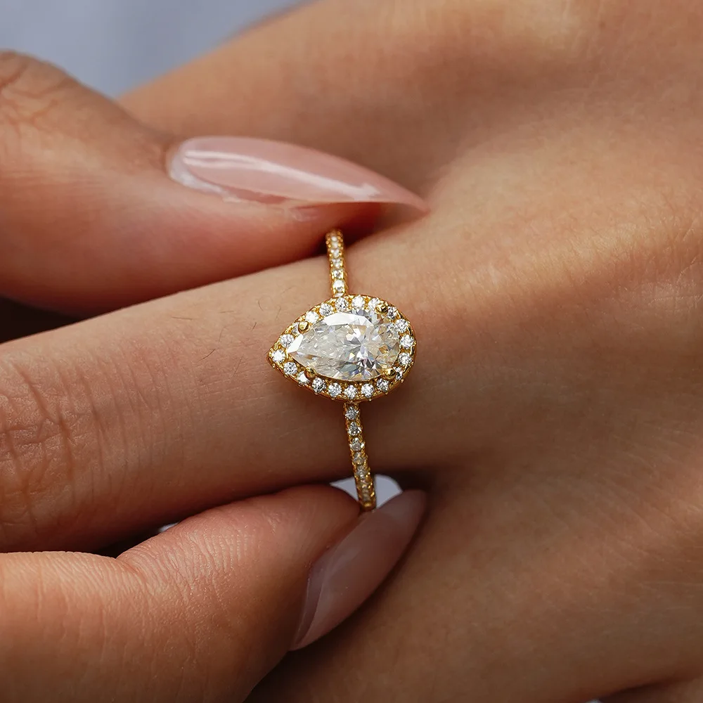

Lumira Real 18K Gold Moissanite Ring 1 Carat Teardrop Engagement Ring for Women Fashion Wedding Party Charm Jewelry