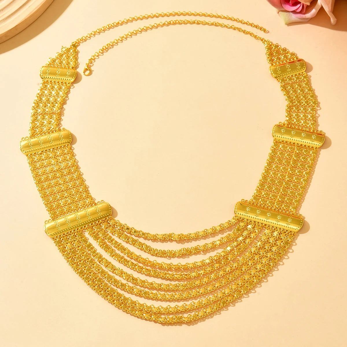 

Luxury Gold-Plated Bride Hollow Chain Tassel Moroccan Wedding Accessories Elegant Metal Groom Attire for Bridesmaid's Dress