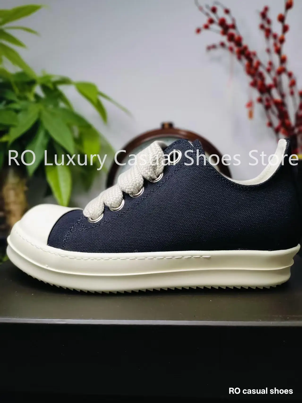 

R-O Trendy Jumbo Laces Black Canvas Casual Shoes Men High Top Quality Women's Low Top Sneakers Thick-Soled Men's Casual Sneakers