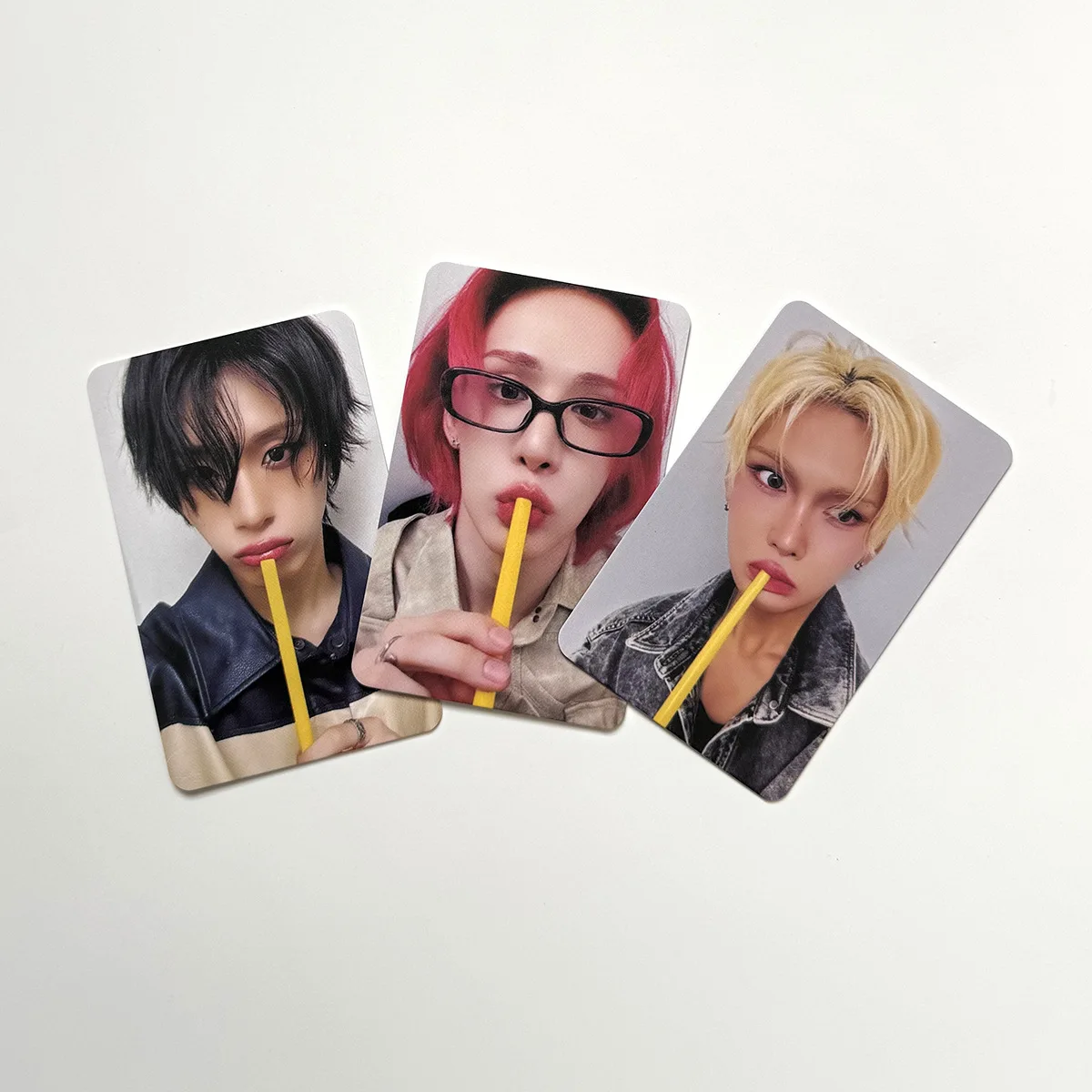 4Pcs/Set Idol Boy Group XLOV New Album UXLXVE Lomo Cards Special Bonus Cards Postcard WUMUTI RUI HARU HYUN Fans Gifts Collection view 4